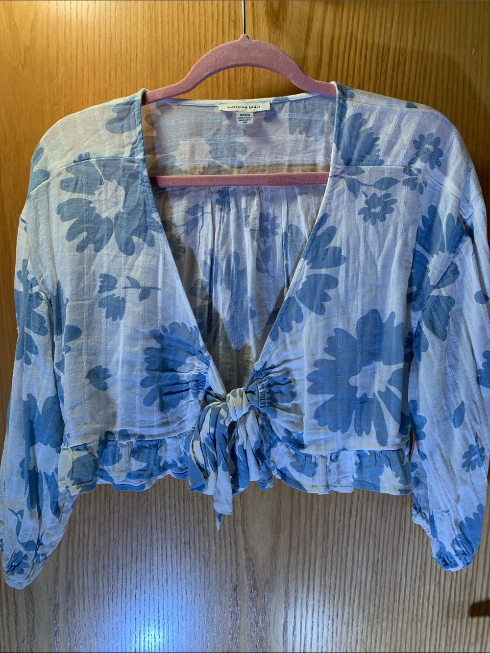 American Eagle Outfitters Blue Floral Tie-Front Cropped Blouse